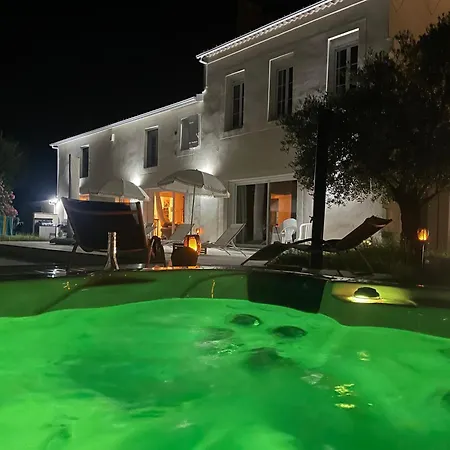 Eivissa Le Luxe Sur La Route Des Chateaux * Ludon-Médoc